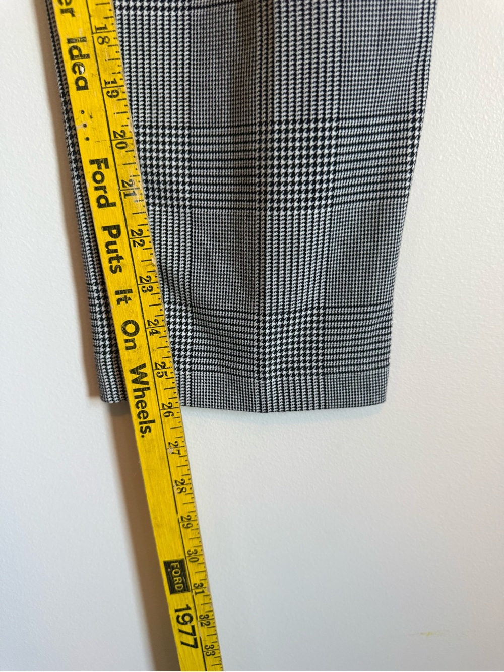 H&M Plaid Trousers in Black & White Like New 6 - Picture 13 of 15